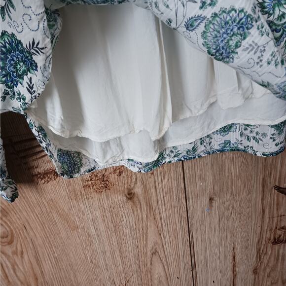 Loft Garden Shirred Yoke Blouse Size Small Petite - Picture 9 of 11